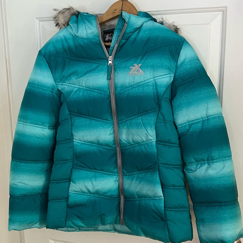 Beautiful girls jacket and snow pants. New condition.,Size 14